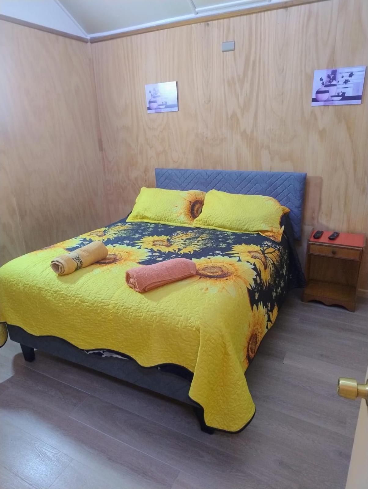 Hostal Y Residencial El Mundial Пуерто-Наталес Екстер'єр фото